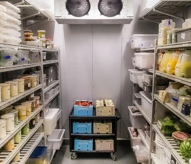 walk in refrigerator